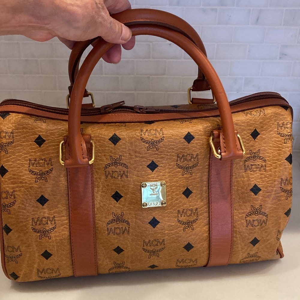MCM-MUNCHEN HANDBAG